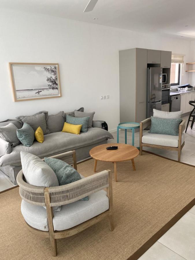 Eastern Blue Beachfront Luxury Apartment Пост-Лафайет Экстерьер фото
